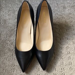 Brand new, never worn Nine West pumps 8.5M size